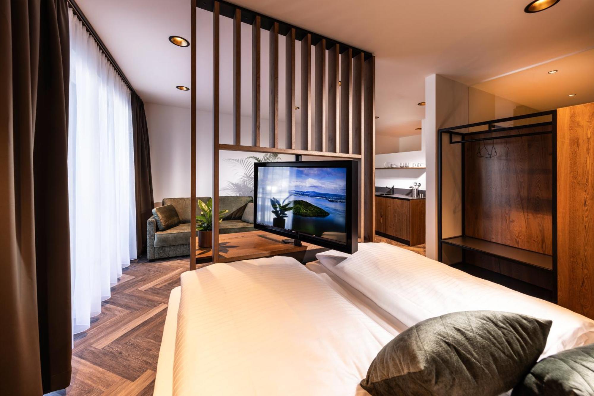 Zeit Und Raum Hotel - Self Check-In Eggelsberg Zewnętrze zdjęcie