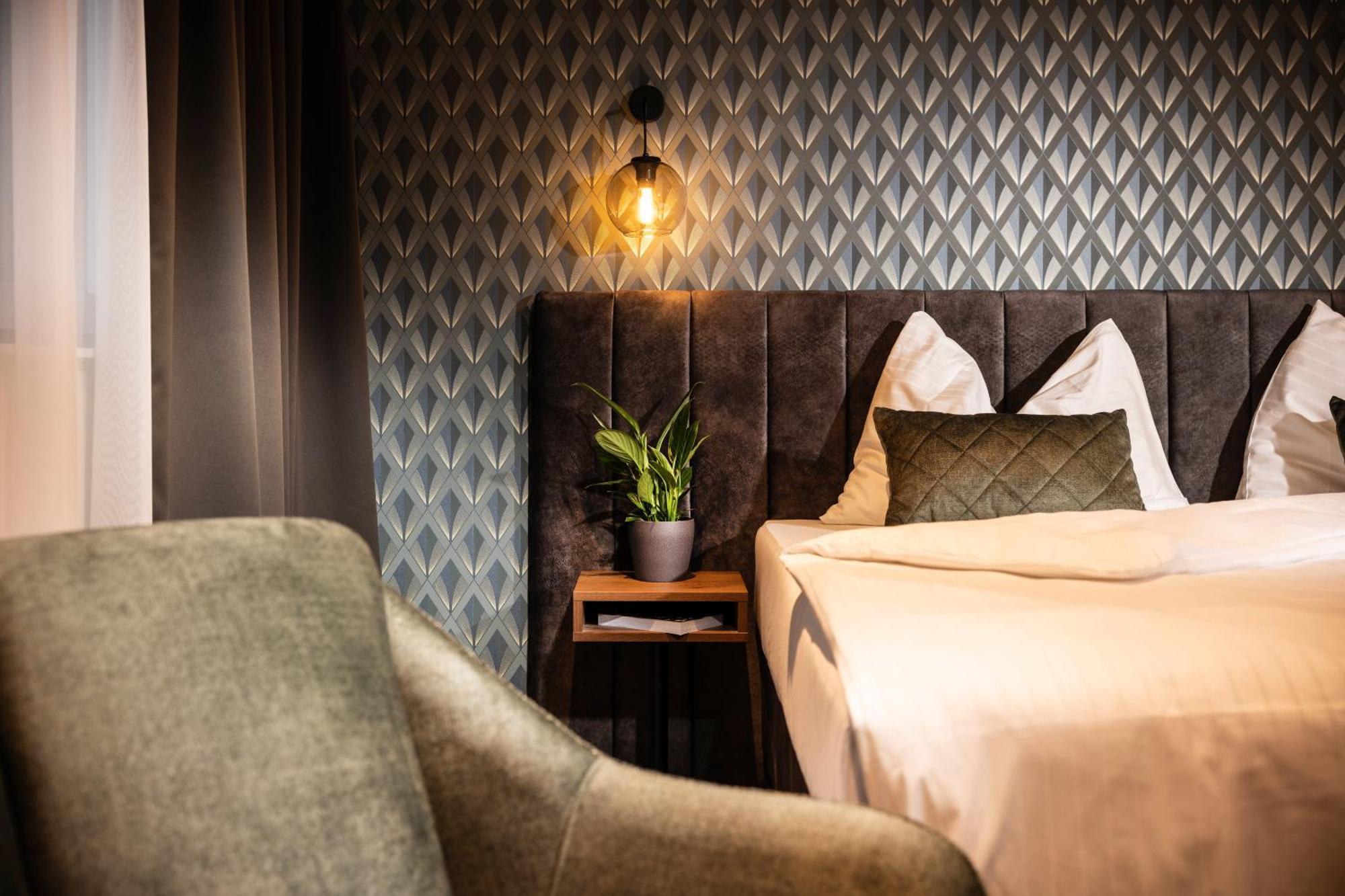 Zeit Und Raum Hotel - Self Check-In Eggelsberg Zewnętrze zdjęcie