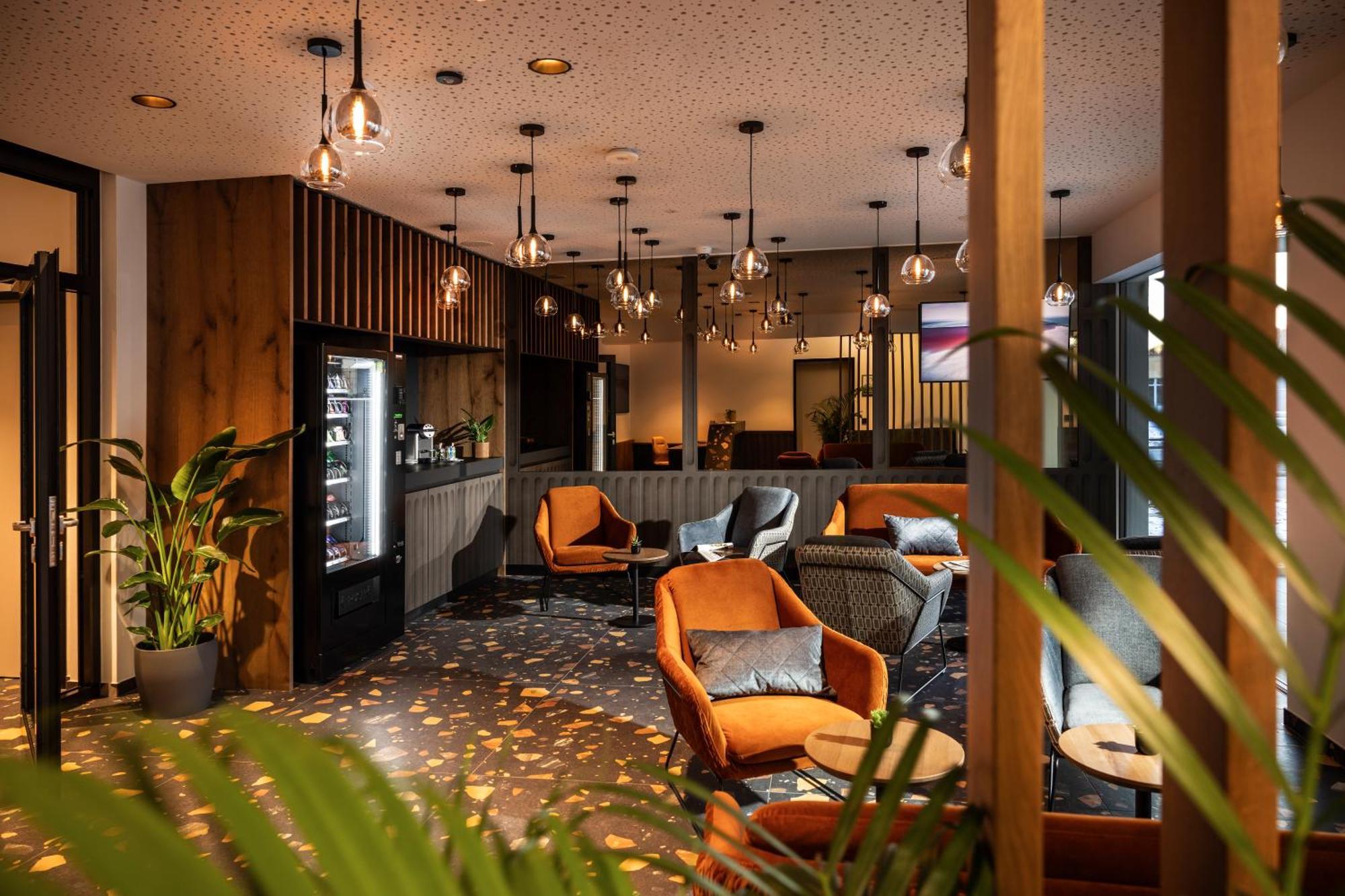 Zeit Und Raum Hotel - Self Check-In Eggelsberg Zewnętrze zdjęcie
